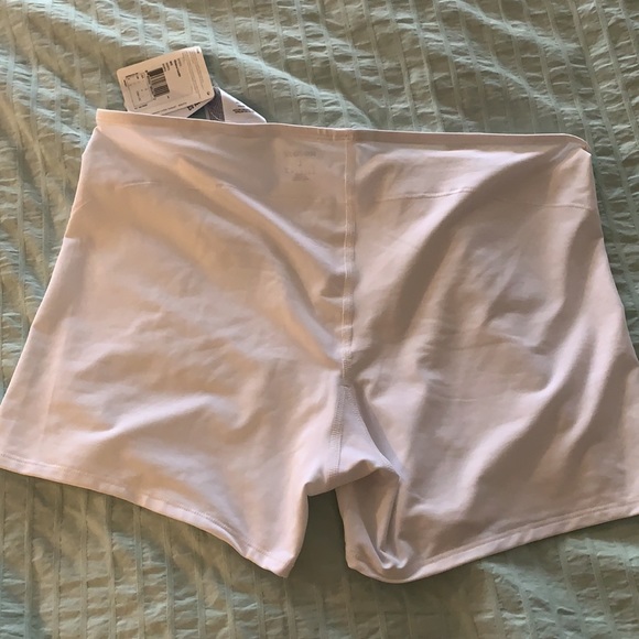 Reebok play dry shorts - 4 inch (3 identical) - Picture 4 of 14